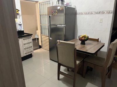 Casa, 4 quartos, 137 m² - Foto 2