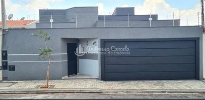 Casa, 3 quartos, 230 m² - Foto 1