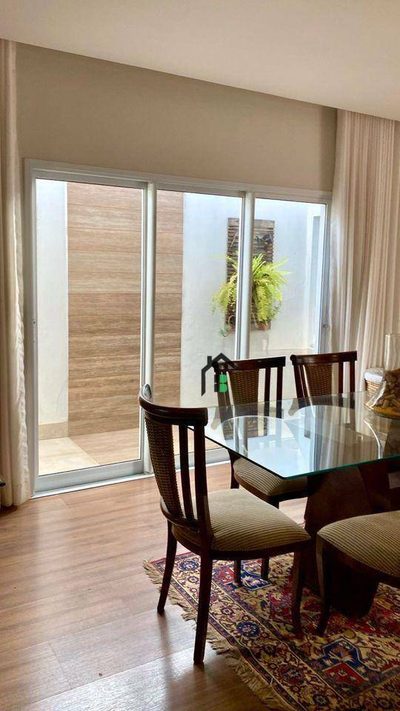 Casa, 3 quartos, 218 m² - Foto 3