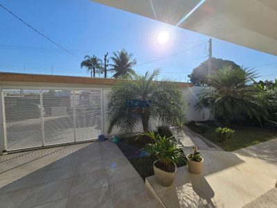 Casa, 4 quartos, 242 m² - Foto 3