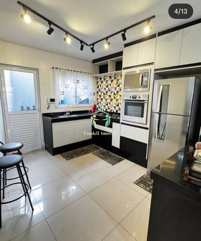 Sobrado, 3 quartos, 195 m² - Foto 1