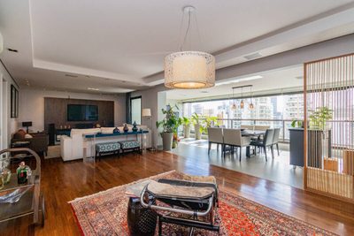 Apartamento, 3 quartos, 209 m² - Foto 1