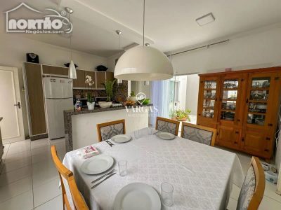 Casa, 3 quartos, 175 m² - Foto 4