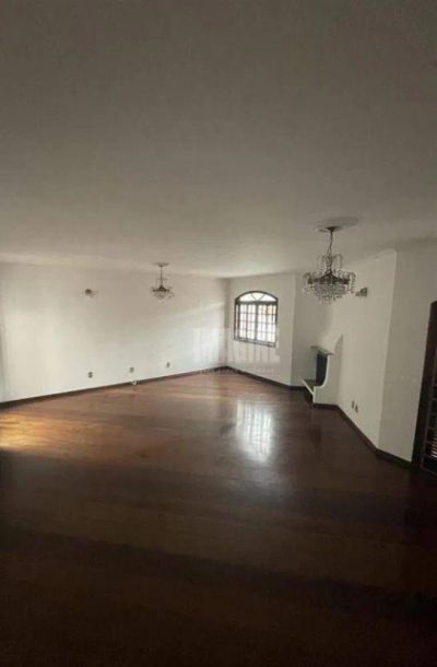 Sobrado, 4 quartos, 253 m² - Foto 1