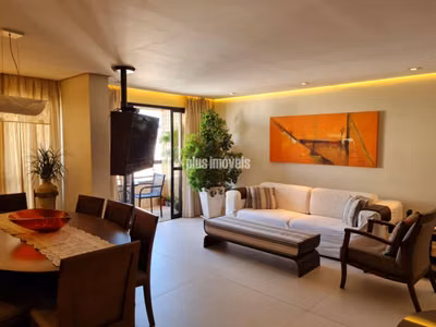 Apartamento, 3 quartos, 216 m² - Foto 1