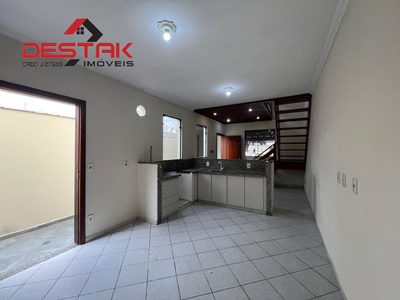 Casa, 3 quartos, 135 m² - Foto 1