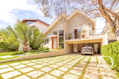 Casa, 4 quartos, 297 m² - Foto 1