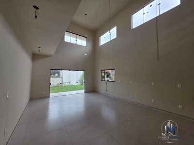Casa, 3 quartos, 245 m² - Foto 1