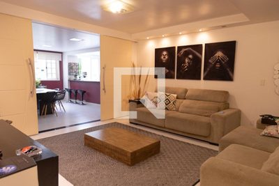 Casa, 4 quartos, 350 m² - Foto 1