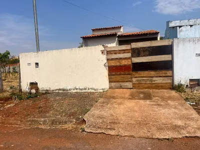 Casa, 2 quartos, 240 m² - Foto 1