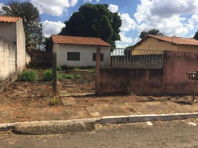 Casa, 2 quartos, 300 m² - Foto 1