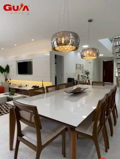 Casa, 3 quartos, 232 m² - Foto 1