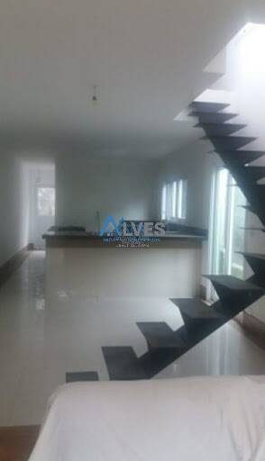 Casa, 3 quartos, 329 m² - Foto 1