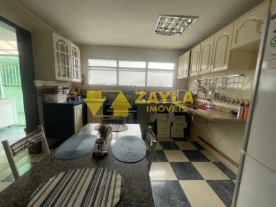 Cobertura, 3 quartos, 276 m² - Foto 4