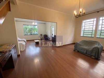 Sobrado, 3 quartos, 240 m² - Foto 1