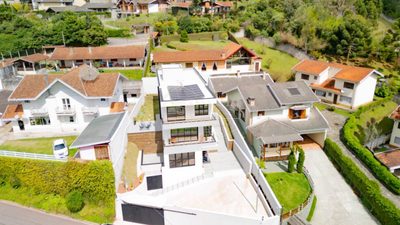 Casa, 5 quartos, 310 m² - Foto 1