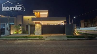 Casa, 4 quartos, 202 m² - Foto 1