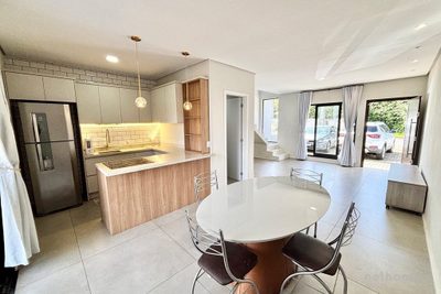 Casa, 3 quartos, 110 m² - Foto 1