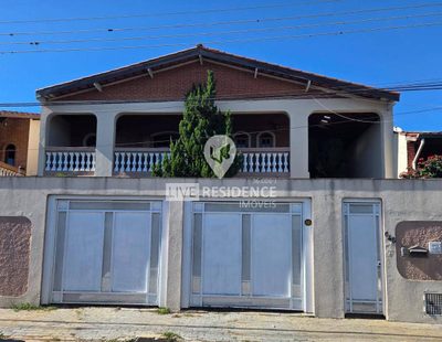 Casa, 3 quartos, 240 m² - Foto 1