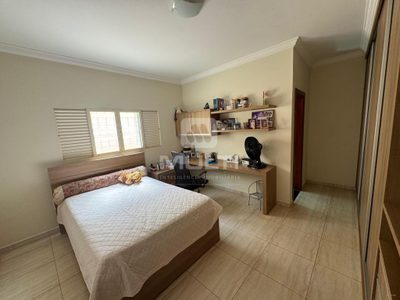 Casa, 4 quartos, 240 m² - Foto 5