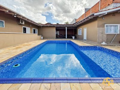 Casa, 3 quartos, 220 m² - Foto 1