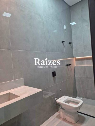 Casa, 3 quartos, 215 m² - Foto 2