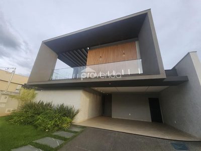 Sobrado, 4 quartos, 251 m² - Foto 1