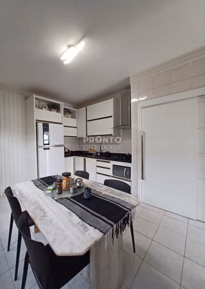 Casa, 4 quartos, 193 m² - Foto 1