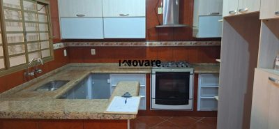 Casa, 6 quartos, 252 m² - Foto 1