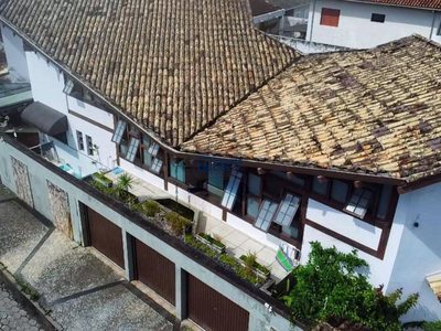 Casa, 3 quartos, 300 m² - Foto 1