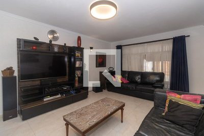 Casa, 4 quartos, 200 m² - Foto 1