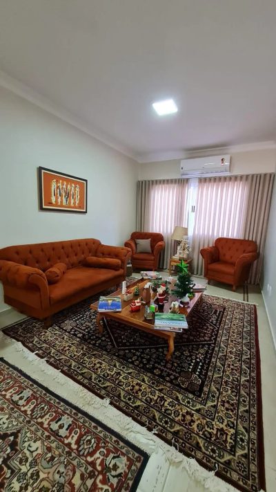 Casa, 4 quartos, 250 m² - Foto 1