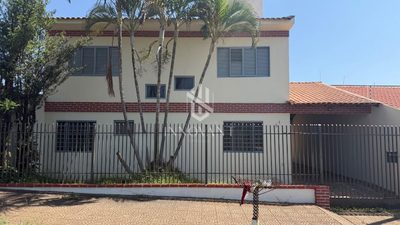 Sobrado, 3 quartos, 255 m² - Foto 1