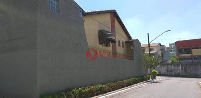 Sobrado, 3 quartos, 240 m² - Foto 2