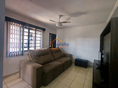Casa, 2 quartos, 48 m² - Foto 1
