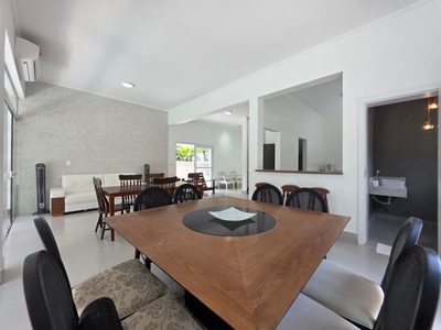 Casa, 4 quartos, 240 m² - Foto 3