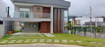 Casa, 3 quartos, 212 m² - Foto 1