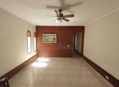 Sobrado, 3 quartos, 300 m² - Foto 1