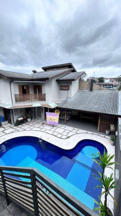 Sobrado, 3 quartos, 565 m² - Foto 1