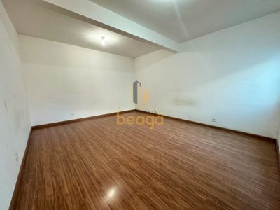 Casa, 6 quartos, 220 m² - Foto 4