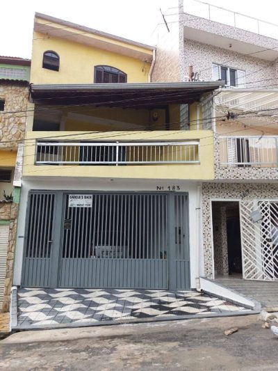 Sobrado, 4 quartos, 240 m² - Foto 1