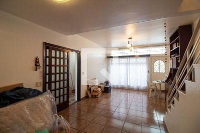 Casa, 3 quartos, 146 m² - Foto 1