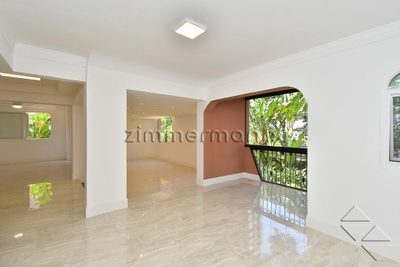 Apartamento, 3 quartos, 210 m² - Foto 2
