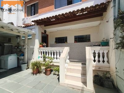 Casa, 2 quartos, 218 m² - Foto 1