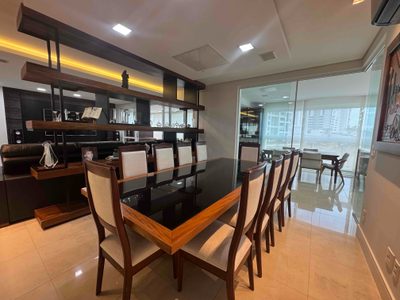 Apartamento, 3 quartos, 220 m² - Foto 1