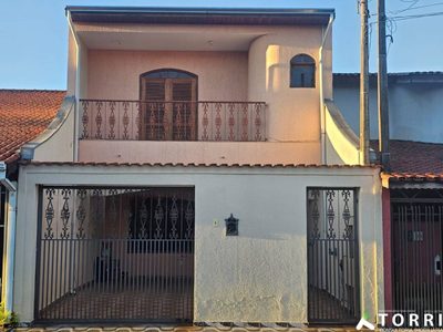 Sobrado, 3 quartos, 205 m² - Foto 1