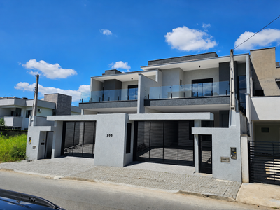 Casa, 3 quartos, 228 m² - Foto 1