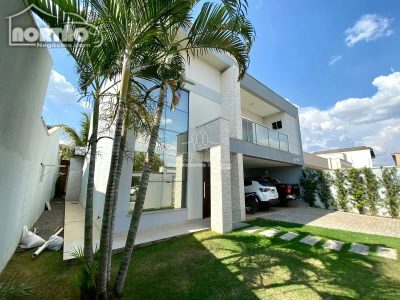 Casa, 3 quartos, 216 m² - Foto 1
