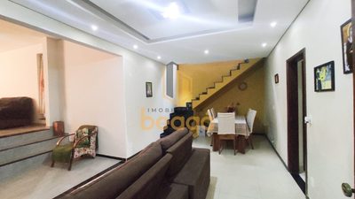 Casa, 5 quartos, 250 m² - Foto 1