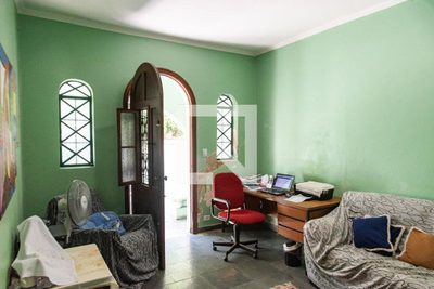 Casa, 4 quartos, 299 m² - Foto 1